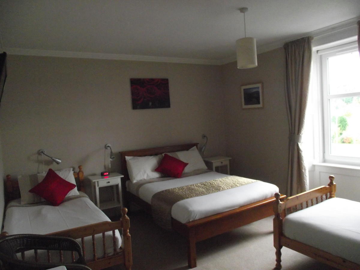 Broomfield House Bed And Breakfast Earlston Rum bild
