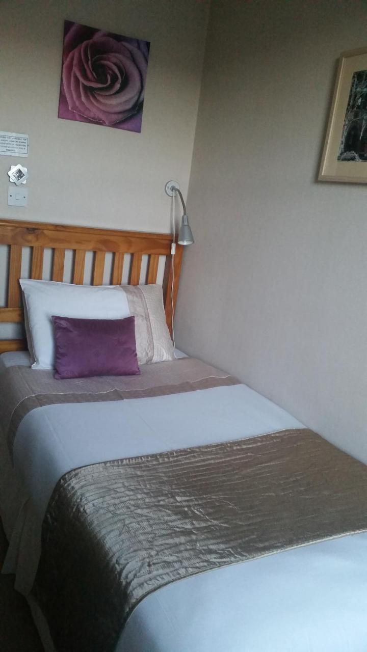 Broomfield House Bed And Breakfast Earlston Exteriör bild
